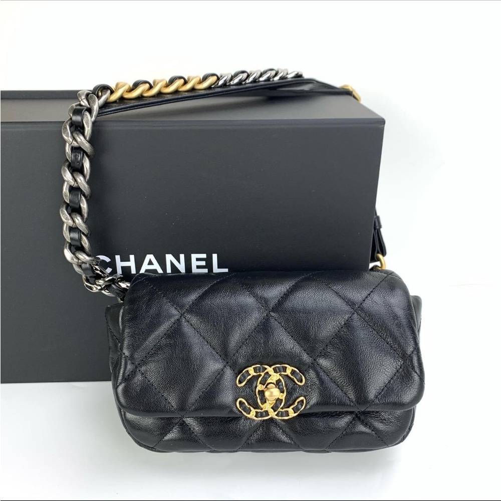 CHANEL Belt Bag